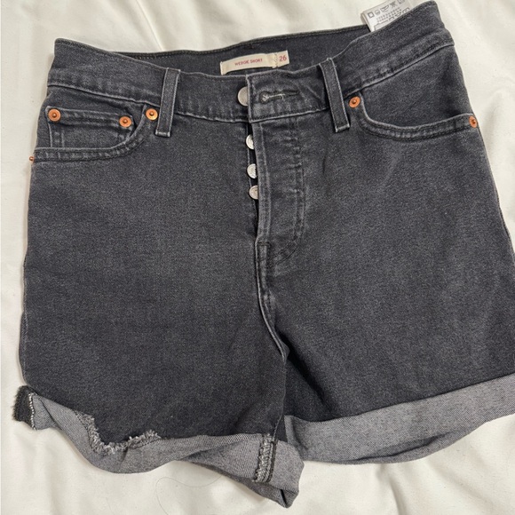 Levi's Black Button-Fly Wedgie Jean Shorts - Picture 1 of 2